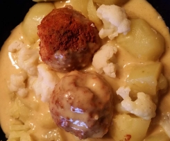 Puten-Hackbällchen mit Currysoße