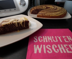 Watteweicher Zebrakuchen mit Sahne