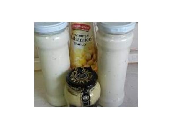 Joghurt-Salat-Dressing von Charlot