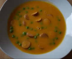 Karottencremesuppe mit Erbsen und Würstchen, WW tauglich
