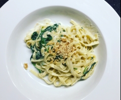 Tagliatelle mit Gorgonzola & Spinat