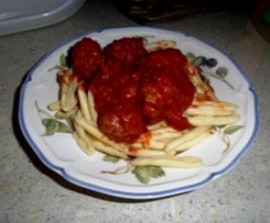 Hackbällchen in Marsalasoße und Nudeln oder Reis...teuflisch gut