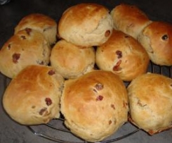 Dinkel-Rosinenbrötchen