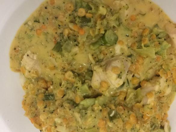 Curry mit Linsen, Brokkoli und Hähnchen