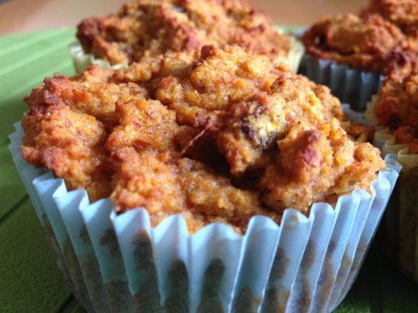 Paleo Karotten-Nuss Muffins