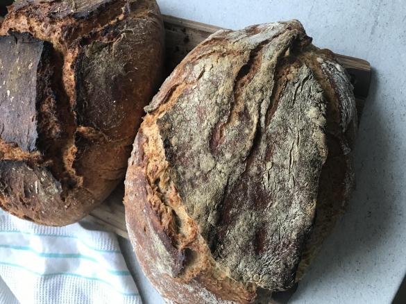 Sauerteig-Roggen-Dinkel-Brot