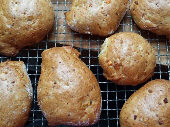 Vollkorndinkel Rübli-Brötchen