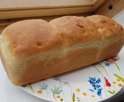 Toastbrot / Weißbrot (mit Trockenhefe)