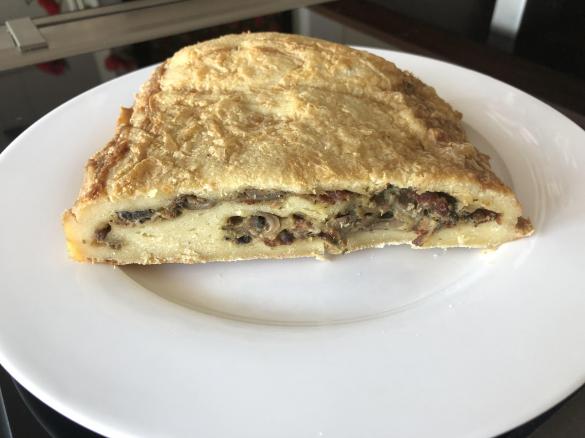 Gefüllte Knödelrolle