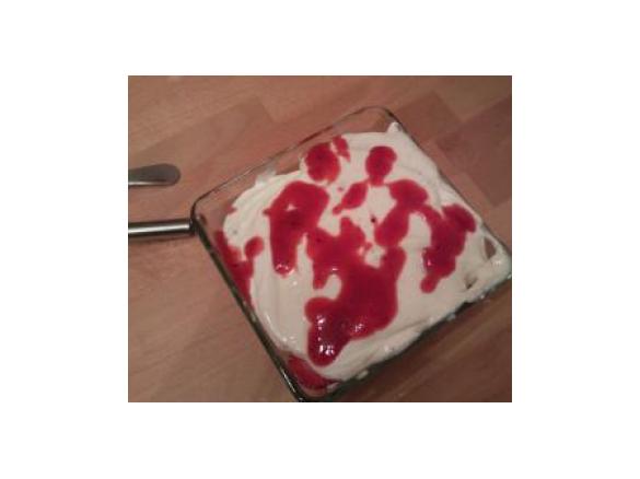 Rhabarber-Erdbeer-Tiramisu