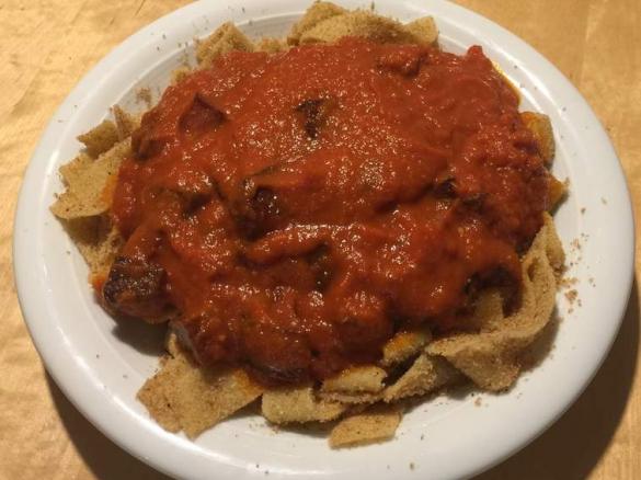 deftige Nudeln mit Tomatensoße