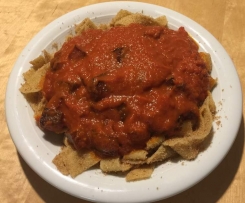 deftige Nudeln mit Tomatensoße