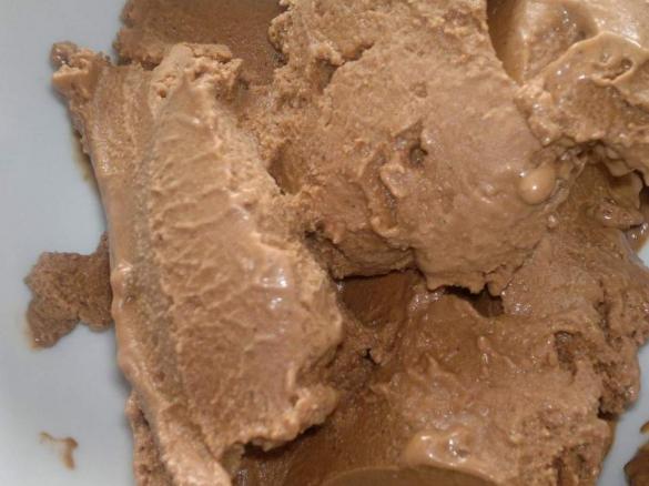 Schokoladeneis / Vanilleeis vegan mit Cashewkernen und Datteln (ohne Banane, Zucker, Ei, Sahne)