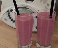 Himbeer-Brombeermilchshake