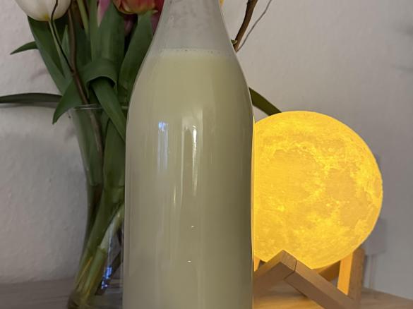 Weisse Schokolade-Sahne Likör