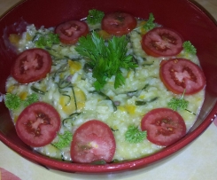 Risotto mit Meeresalgen, Karotten und Zucchini