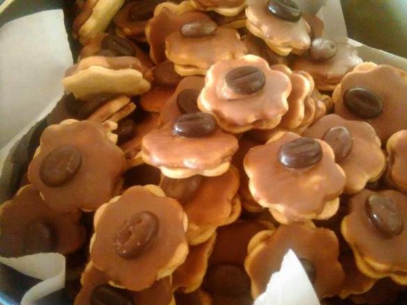 Variation von Himbeer-Medaillons -> Mokkataler