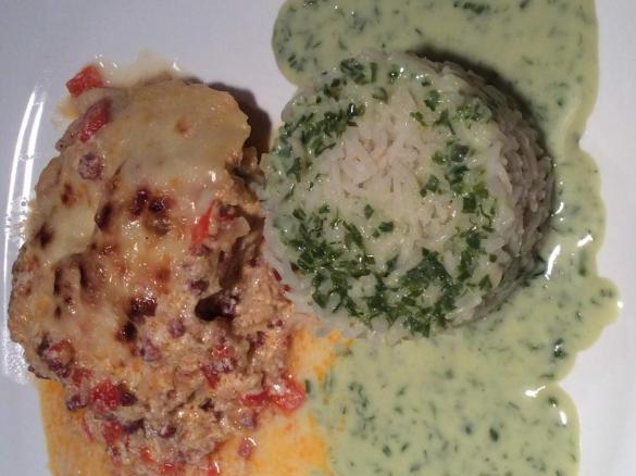 Schweineschnitzel, überbacken + Reis + Soße 