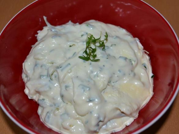 Kräuter-Frischkäse-Butter zum Grillen