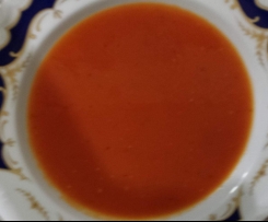 Tomatensuppe mit frischen Tomaten