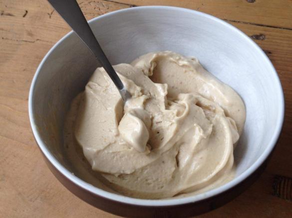 Bananen-Erdnuss-Eis