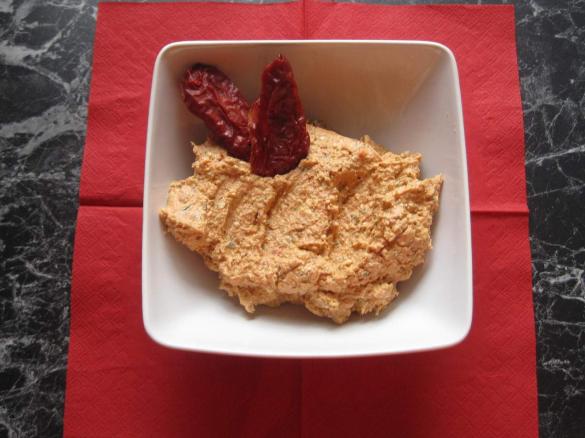 Feta - getrocknete Tomaten - Dip 