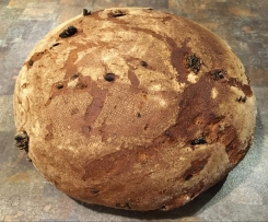 OLIVEN-TOMATEN-VOLLKORNBROT