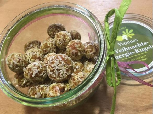 Weihnachts-Energie-Kugeln