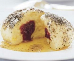 Germknödel mit Vanillesauce