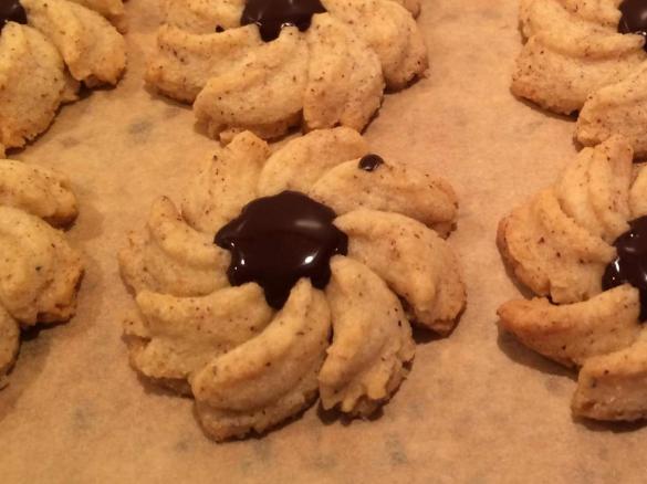 Nussplätzchen für die Gebäckpresse