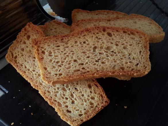 glutenfreies Brot mit Kartoffelflocken
