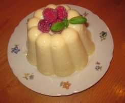 Grießpudding zum Stürzen mit Himbersauce