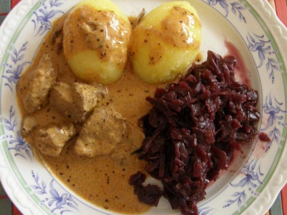 Hirschgulasch (m. orig.)