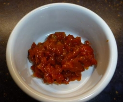 Variation von Paprika-Zwiebel-Chutney