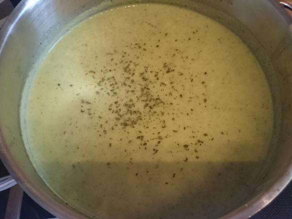 Zucchini-Cremesuppe