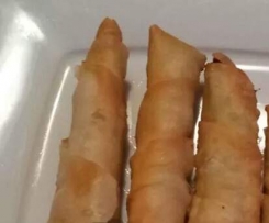 Variation von Cigarre Börek - Paprika-Schafskäse-Rollen