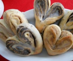 Valentinsherzen  ( Variante von Heimchens Mohn-u. Nussschnecken )