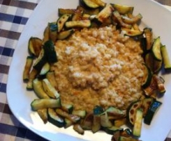 Ziegenkäse-Ebly-Risotto mit gebratenen Zucchini