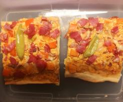 Variation Flammkuchen, knusprig