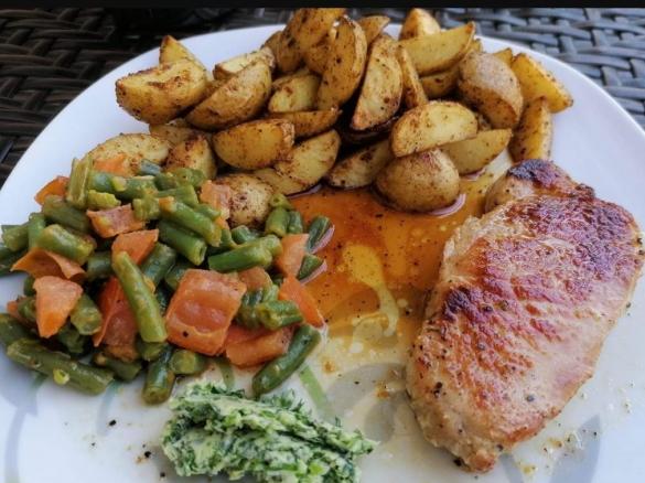 Schweinelachsteak mit Bärlauchbutter