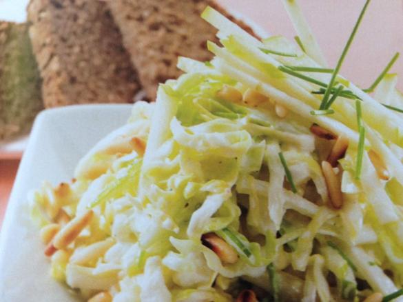 Spitzkohl-Waldorfsalat