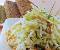 Spitzkohl-Waldorfsalat