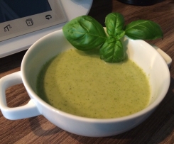 Brokkolicremesuppe - Low carb