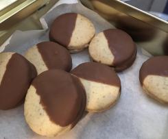 Gefüllte Nuss-Nougat-Taler