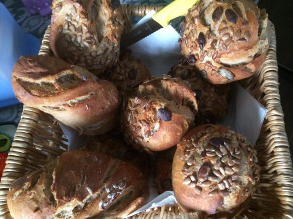 Dinkel Sonntagsbrötchen über Nacht 