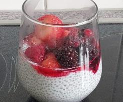Chia - Kokos - Pudding mit Früchte