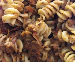 vegetarische Pilz-Bolognese mit Steinpilzen und Champignons