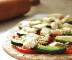 Avocado-Zucchini-Pizza