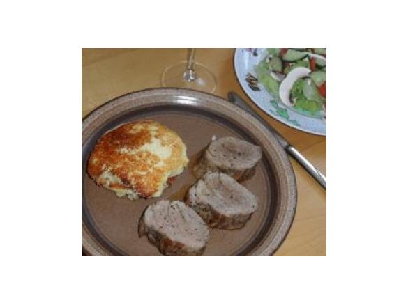 Schweinefilet in Zitronen-Honig-Glasur mit Ziegenkäse-Kartoffel-Bratlingen