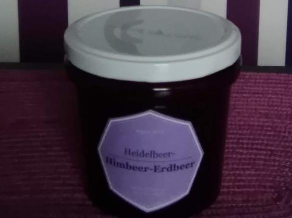 Heidelbeer-Himbeer-Erdbeer Marmelade